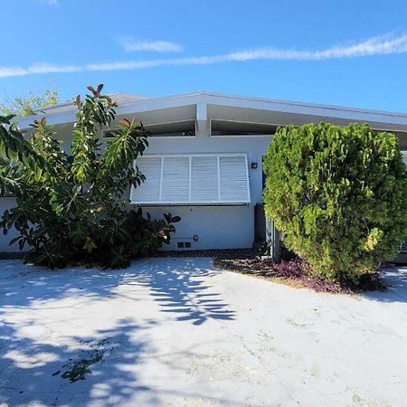 Beachway Inn Lantana Buitenkant foto