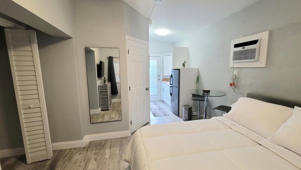 Beachway Inn Lantana Buitenkant foto